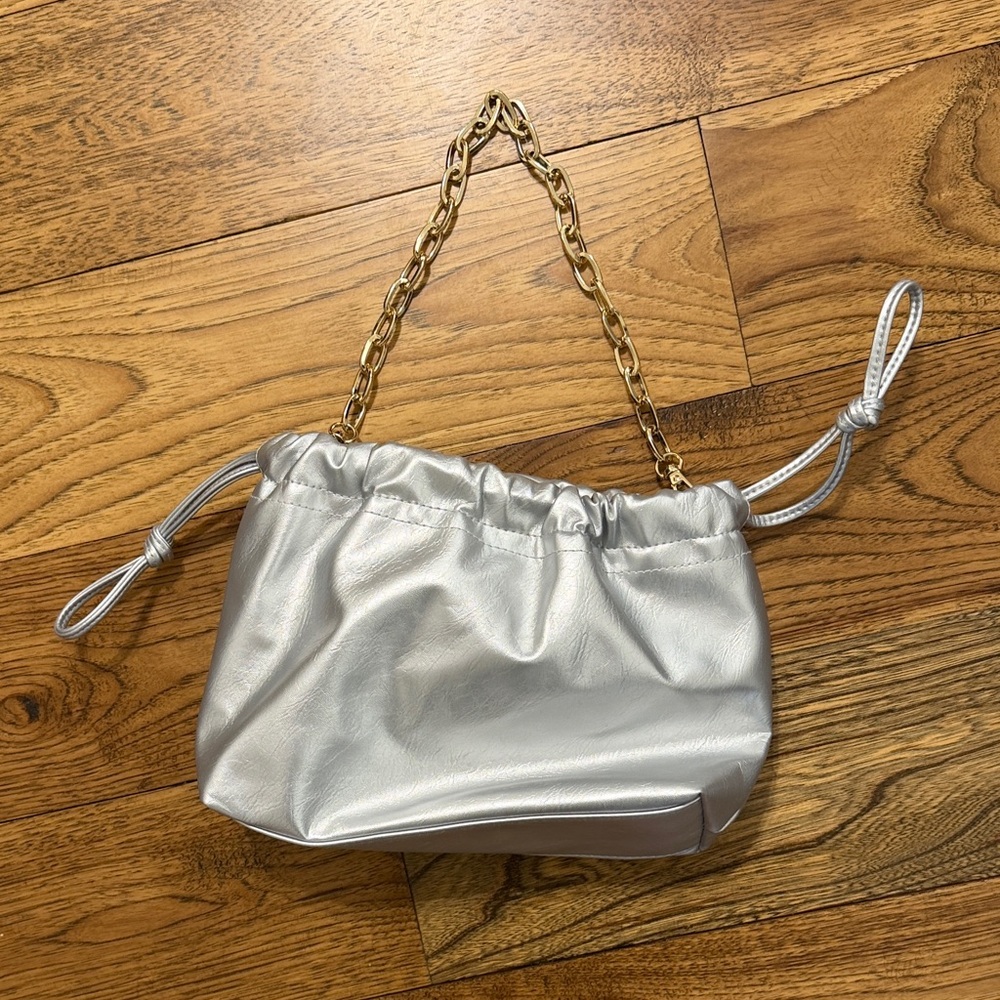 Universal Thread Silver Shoulder Bag with Gold Chain